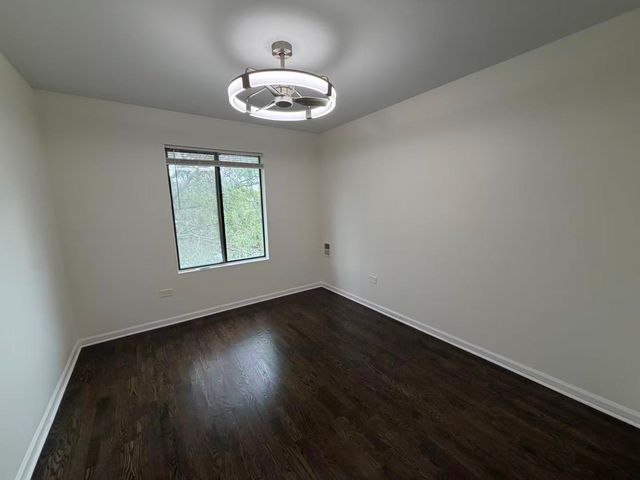 716 Prescott Drive 302, Roselle, IL 60172