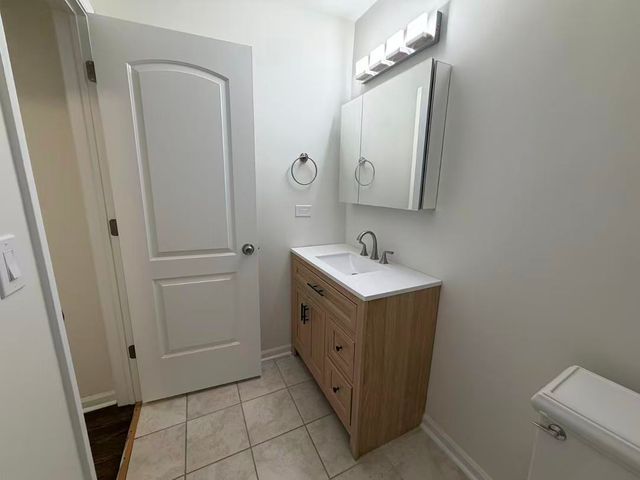 716 Prescott Drive 302, Roselle, IL 60172