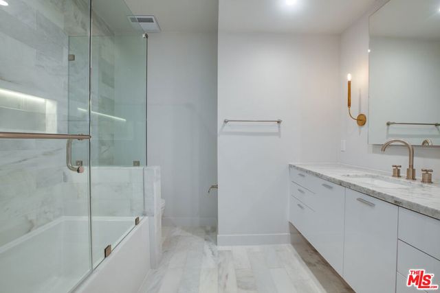 12320 MONTANA Avenue 105, Los Angeles, CA 90049