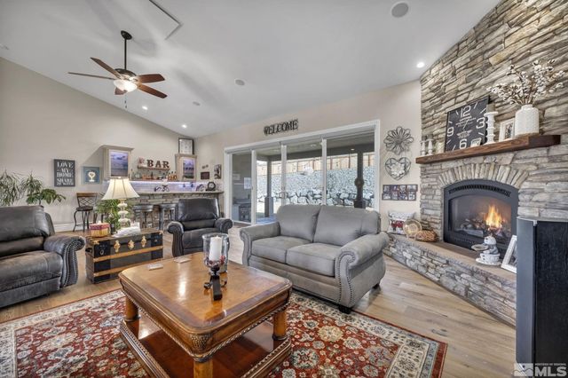 2385 Lompa Lane, Carson City, NV 89701