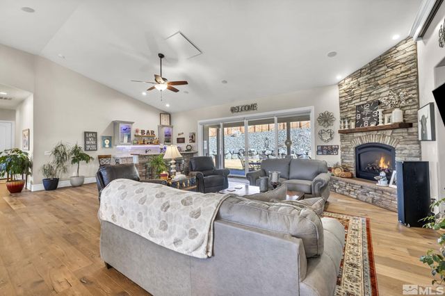 2385 Lompa Lane, Carson City, NV 89701