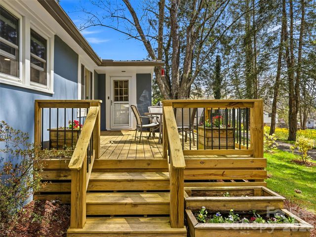 33 Kilpatrick Street, Brevard, NC 28712