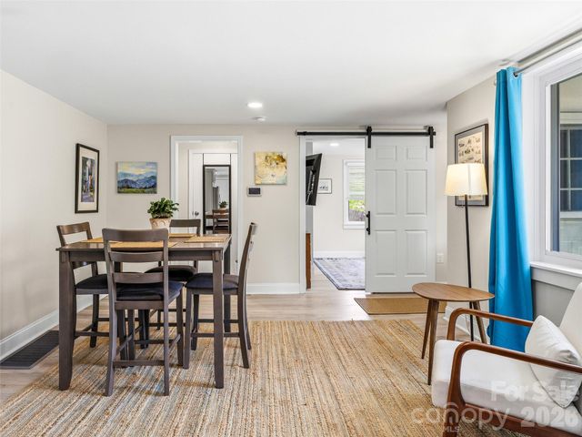 33 Kilpatrick Street, Brevard, NC 28712
