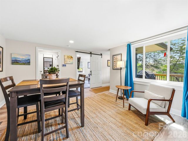 33 Kilpatrick Street, Brevard, NC 28712