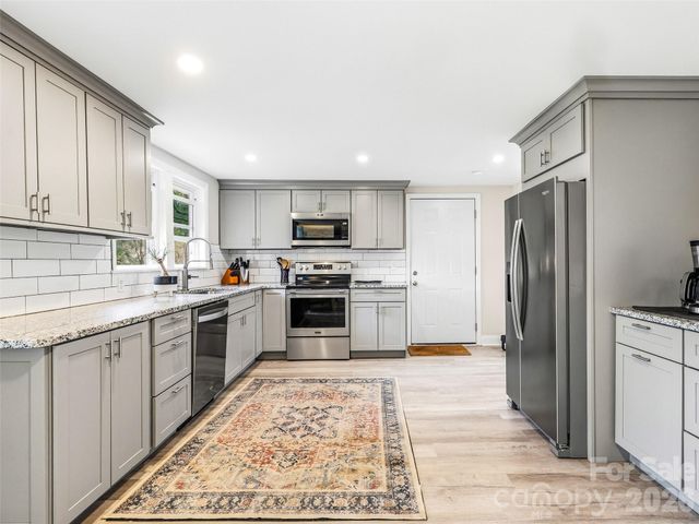 33 Kilpatrick Street, Brevard, NC 28712