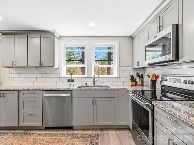 33 Kilpatrick Street, Brevard, NC 28712