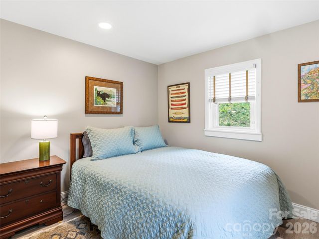 33 Kilpatrick Street, Brevard, NC 28712