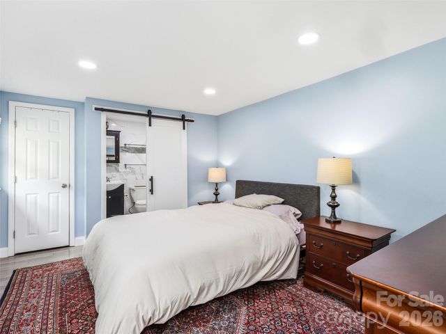 33 Kilpatrick Street, Brevard, NC 28712