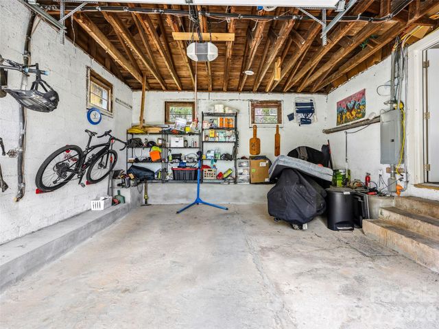 33 Kilpatrick Street, Brevard, NC 28712