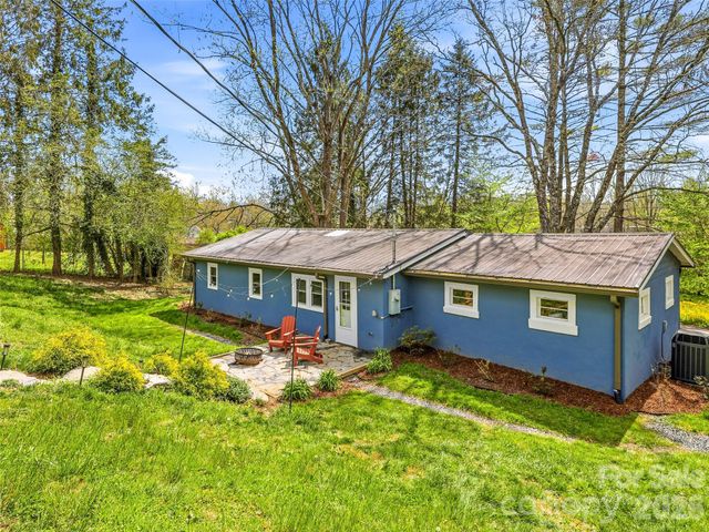 33 Kilpatrick Street, Brevard, NC 28712