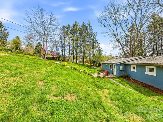 33 Kilpatrick Street, Brevard, NC 28712
