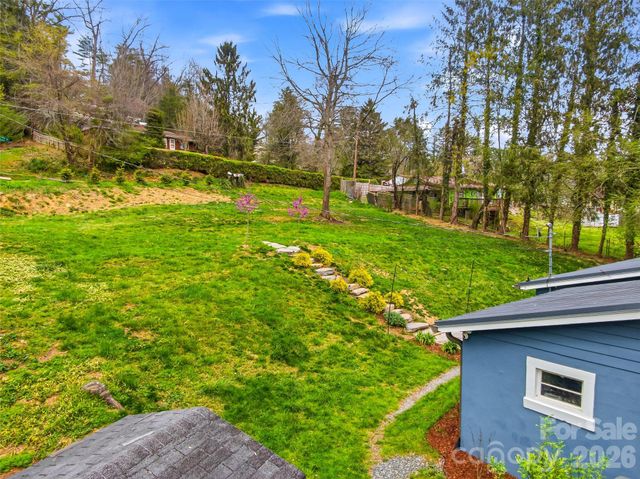33 Kilpatrick Street, Brevard, NC 28712