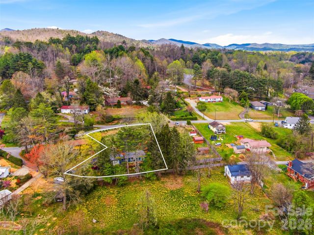 33 Kilpatrick Street, Brevard, NC 28712