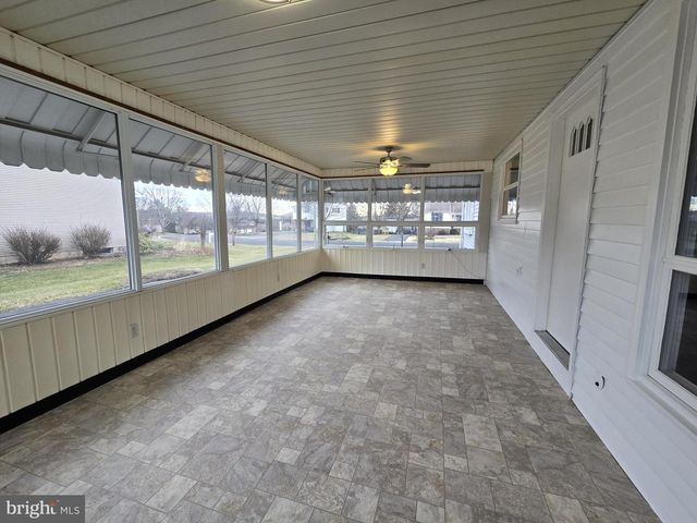 48 SCENIC DR, Denver, PA 17517