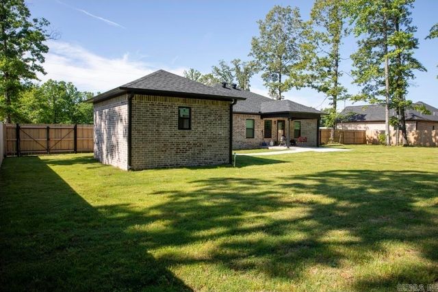 120 Eastwood Circle, Ward, AR 72176