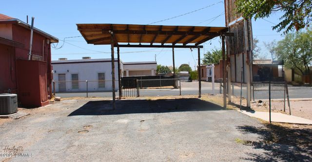 446 S San Pedro Street, Las Cruces, NM 88001