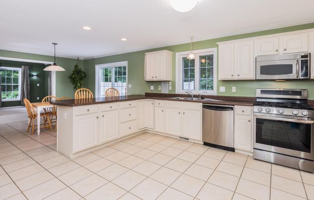 24 Sunset Drive, Dover, NH 03820