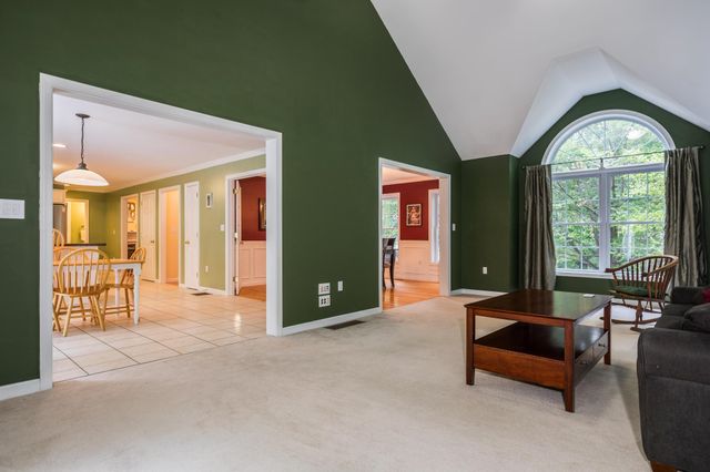 24 Sunset Drive, Dover, NH 03820