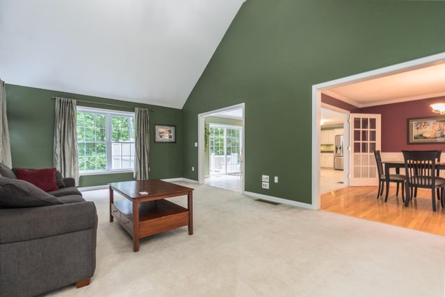 24 Sunset Drive, Dover, NH 03820