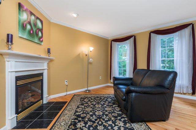 24 Sunset Drive, Dover, NH 03820