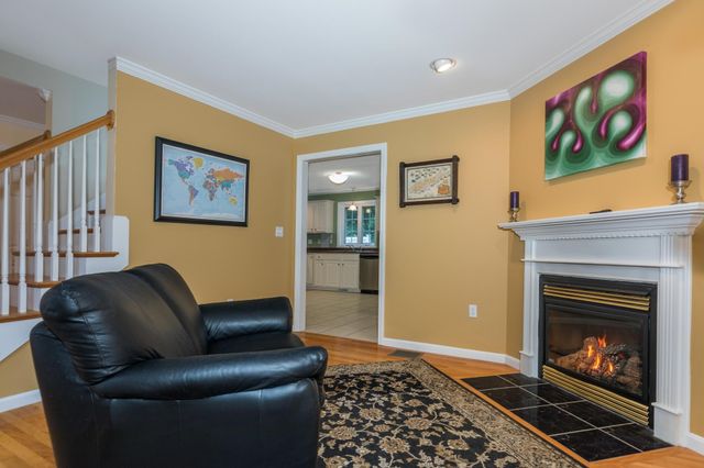 24 Sunset Drive, Dover, NH 03820
