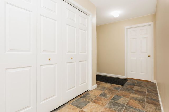 24 Sunset Drive, Dover, NH 03820