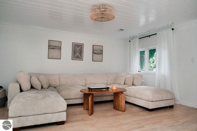 8870 E Fouch Road, Traverse City, MI 49684