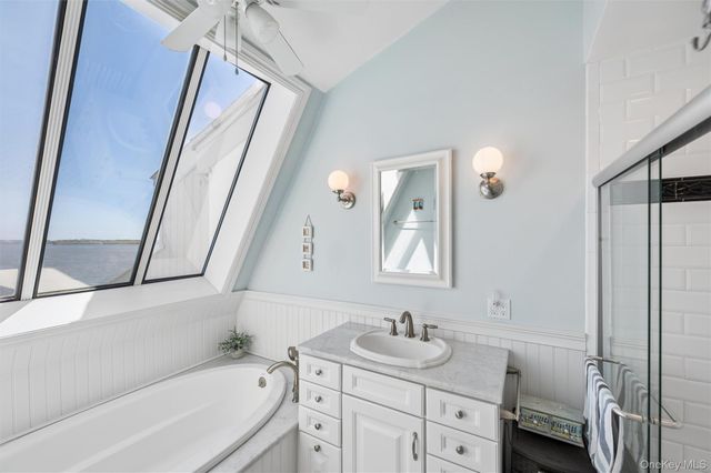 14 Waters Edge, Shirley, NY 11967