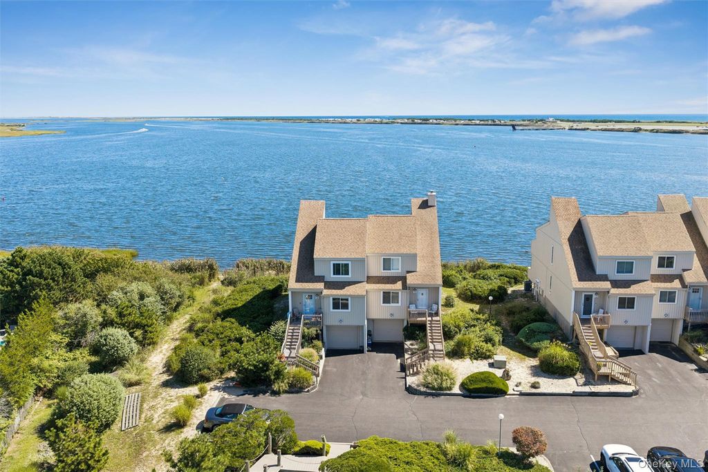 14 Waters Edge, Shirley, NY 11967