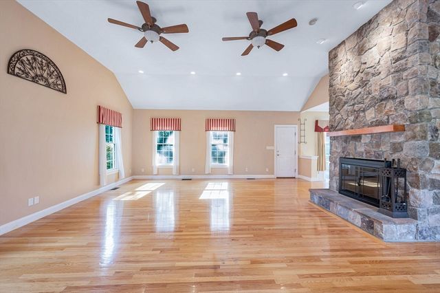 333 Chestnut Street, Wilmington, MA 01887