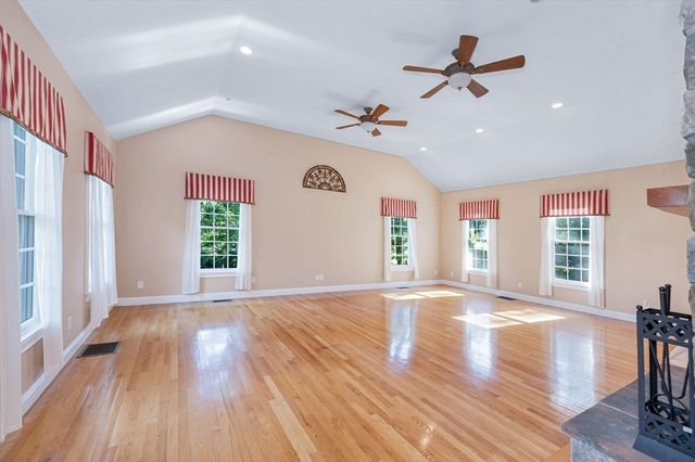 333 Chestnut Street, Wilmington, MA 01887