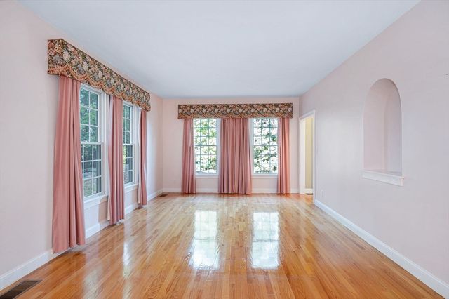 333 Chestnut Street, Wilmington, MA 01887