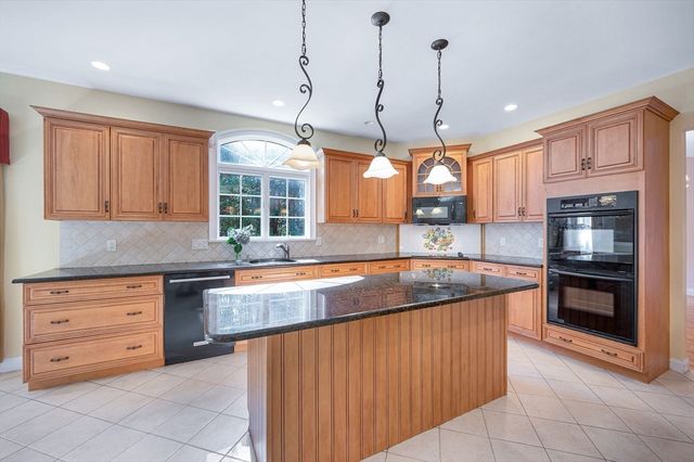 333 Chestnut Street, Wilmington, MA 01887