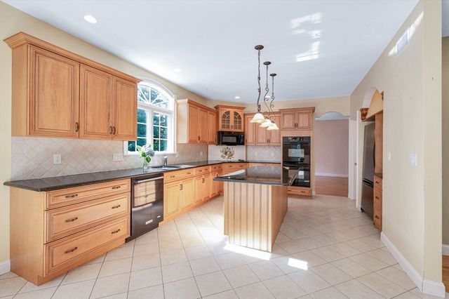 333 Chestnut Street, Wilmington, MA 01887