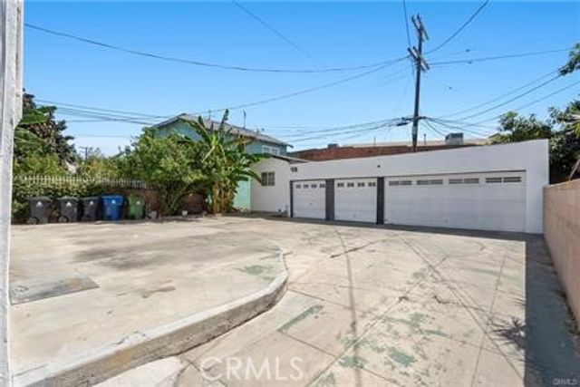 2546 S Bronson, Los Angeles, CA 90018