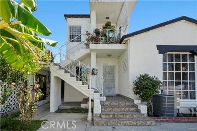 2546 S Bronson, Los Angeles, CA 90018