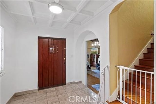 2546 S Bronson, Los Angeles, CA 90018
