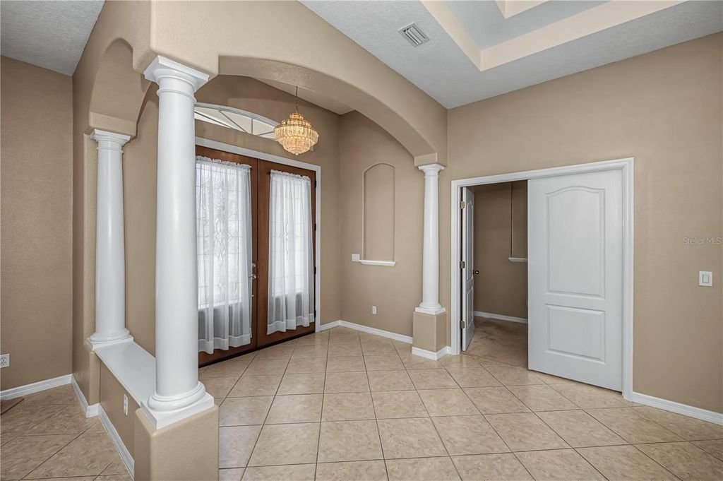 Image 10 of property listing at 7003 SPRING HAVEN DRIVE, North Port, FL 34287