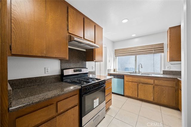 1672 Carmel W, Upland, CA 91784