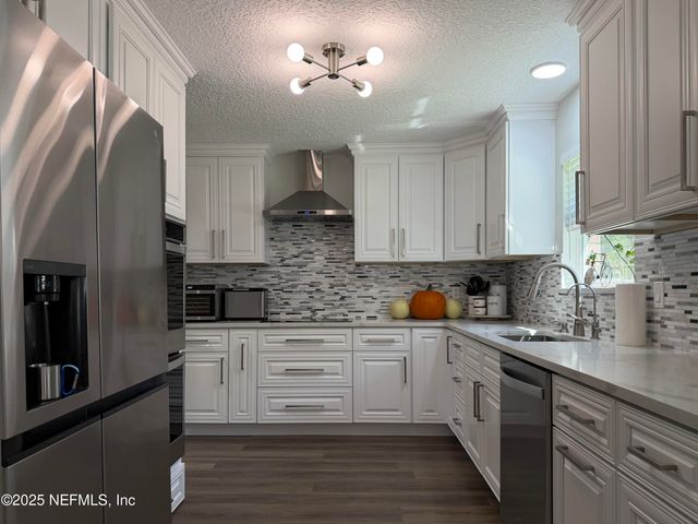 3030 OGILVIE Road, Jacksonville, FL 32218