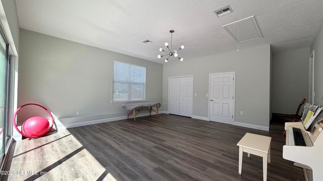 3030 OGILVIE Road, Jacksonville, FL 32218