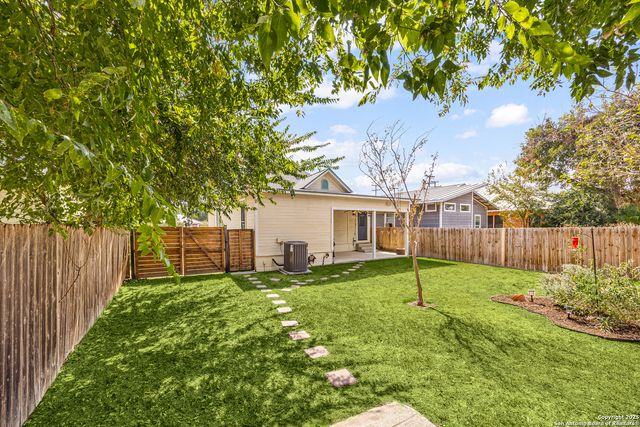 135 Vitra, San Antonio, TX 78210