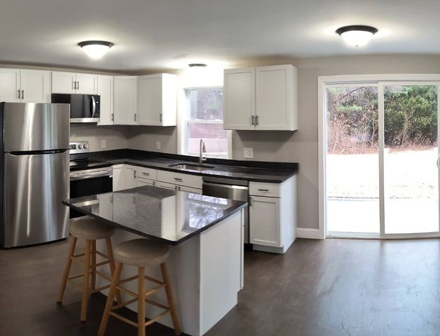 713 Holyoke Rd, Westfield, MA 01085