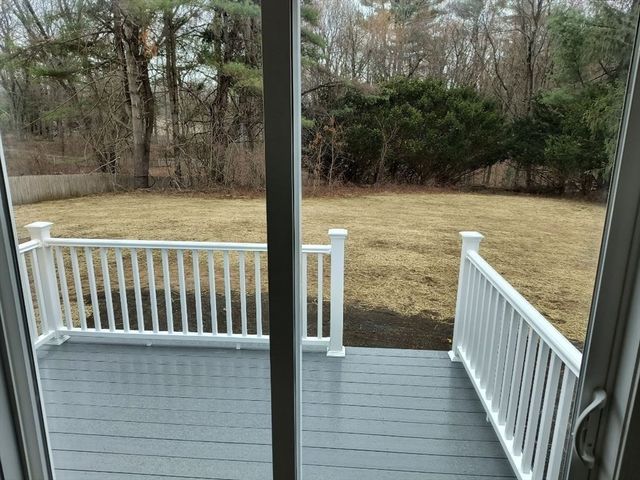 713 Holyoke Rd, Westfield, MA 01085