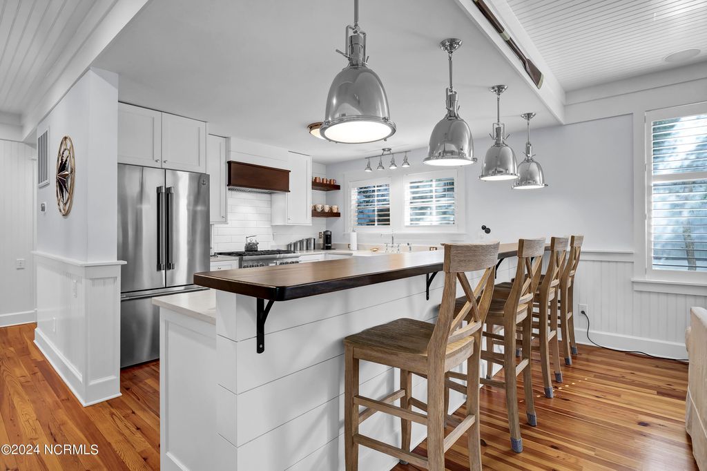 Image 12 of property listing at 15 Surfboat Court, Bald Head Island, NC 28461