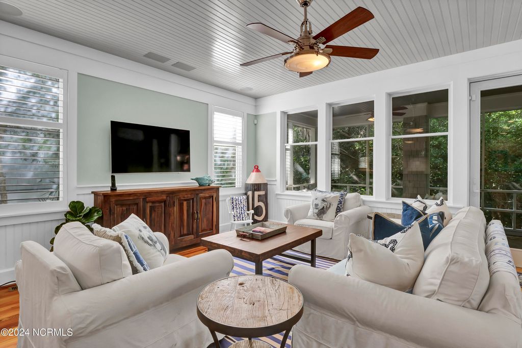 Image 9 of property listing at 15 Surfboat Court, Bald Head Island, NC 28461