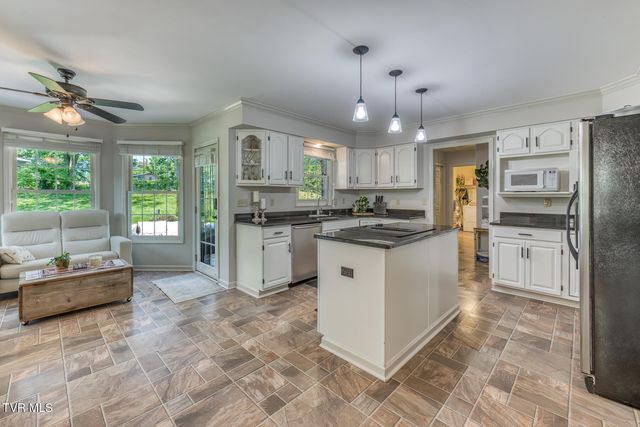 3422 Berkshire Circle, Johnson City, TN 37604