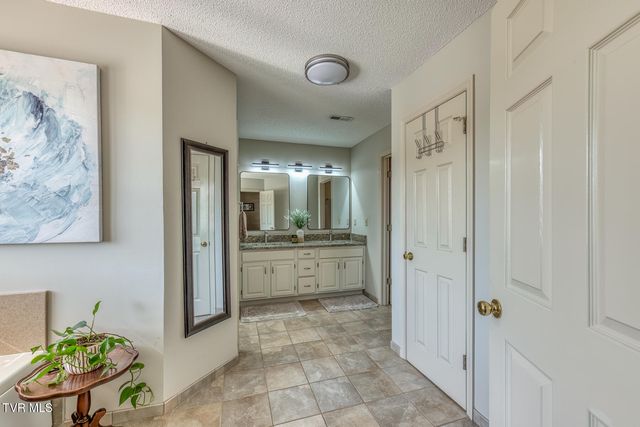 3422 Berkshire Circle, Johnson City, TN 37604