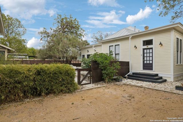 227 Claudia St Unit 2, San Antonio, TX 78210