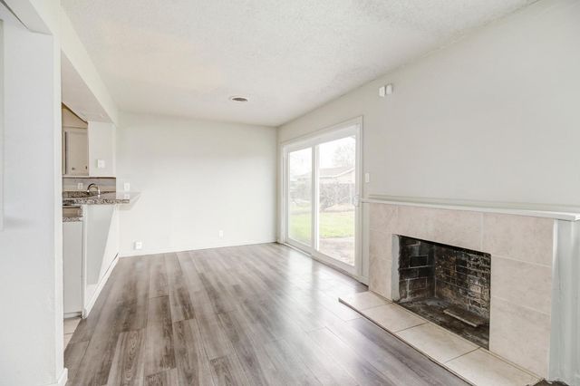 7585 Twilight Dr, Sacramento, CA 95822